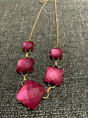 2/$25 Women’s Statement Necklaces